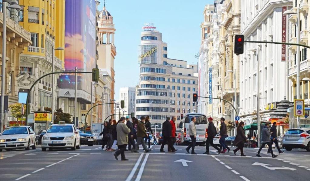 Punta Me Suites Next To Gran Via Madrid Extérieur photo